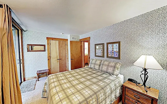 photo 3 of New Listing! Creekside Townhome Near Northstar Townhouse