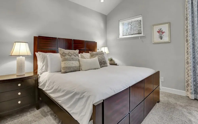 photo 3 of New Listing! Dazzling Custom , Near Skiing 5 Bedroom Home