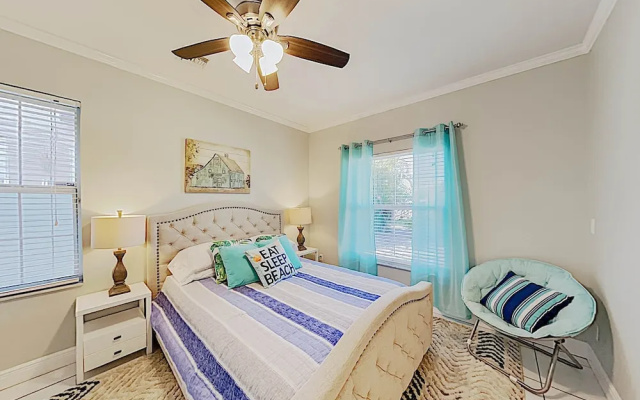 photo 4 of New Listing! Designer Beach W/ Bikes 3 Bedroom Home