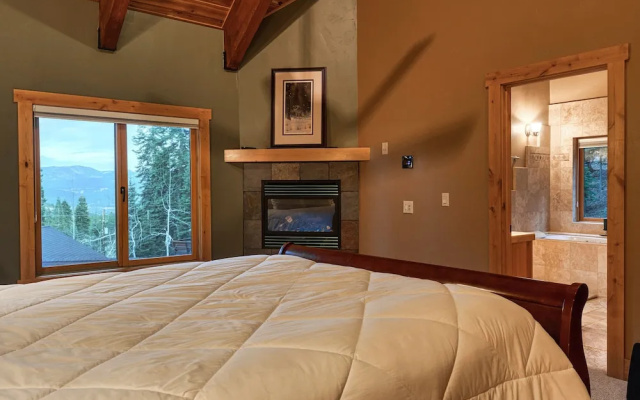photo 2 of New Listing! Elegant , Tahoe Donner Amenities 4 Bedroom Home