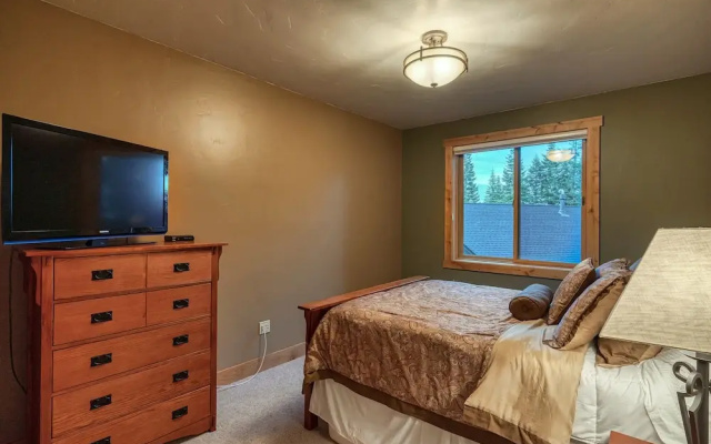 photo 5 of New Listing! Elegant , Tahoe Donner Amenities 4 Bedroom Home