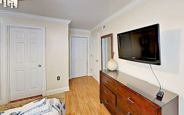 photo 4 of New Listing! Family W/ Resort Amenities 2 Bedroom Condo