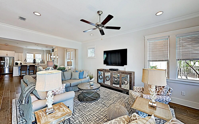 photo 3 of New Listing! Grande Pointe Hideaway W/ Elevator 4 Bedroom Home