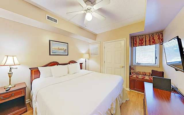 photo 4 of New Listing! Lovely River-view W/ Balcony 1 Bedroom Condo