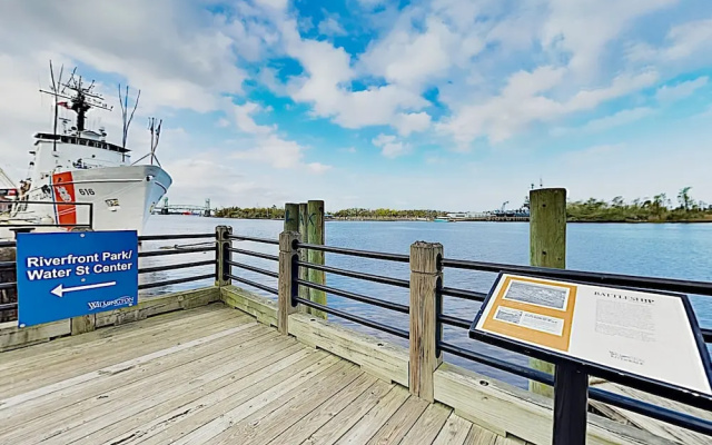 photo 5 of New Listing! Lovely River-view W/ Balcony 1 Bedroom Condo