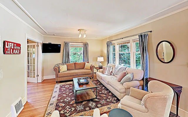 photo 2 of New Listing! Lovely & Spacious , Near Lake 4 Bedroom Home
