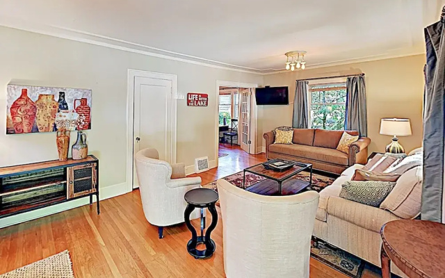photo 3 of New Listing! Lovely & Spacious , Near Lake 4 Bedroom Home