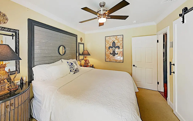 photo 5 of New Listing! Luxe Escape W/ Pool & Hot Tub 2 Bedroom Home