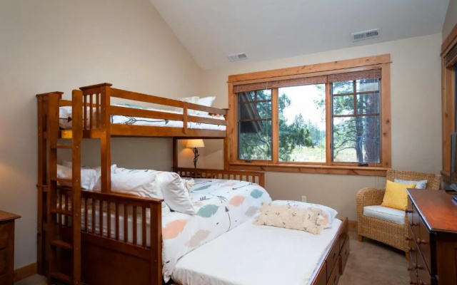 photo 3 of New Listing! Luxury 3 Bedroom Townhome in Old Greenwood-Walk to the Pavilion!