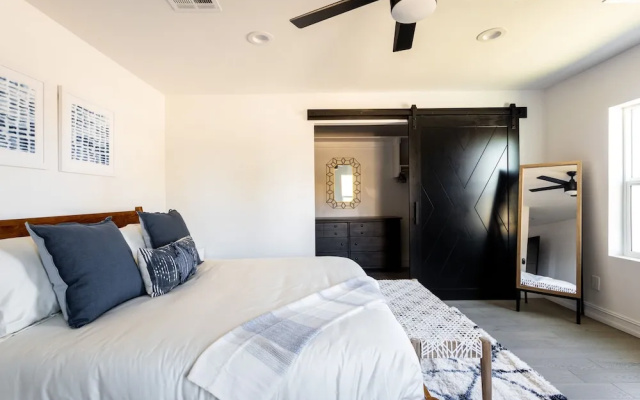 photo 5 of New Listing! Modern 3,324 Square Foot Getaway W/ Pool Home