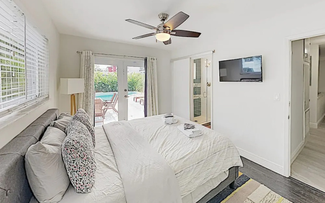 photo 2 of New Listing! Modern Art Haven W/ Pool - Near Beach 3 Bedroom Home