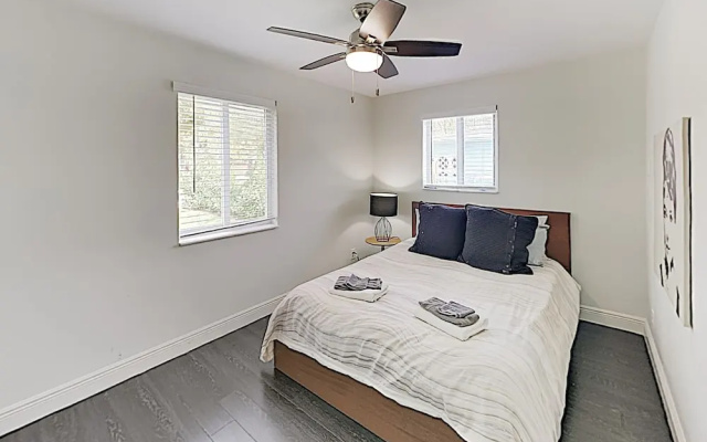 photo 5 of New Listing! Modern Art Haven W/ Pool - Near Beach 3 Bedroom Home