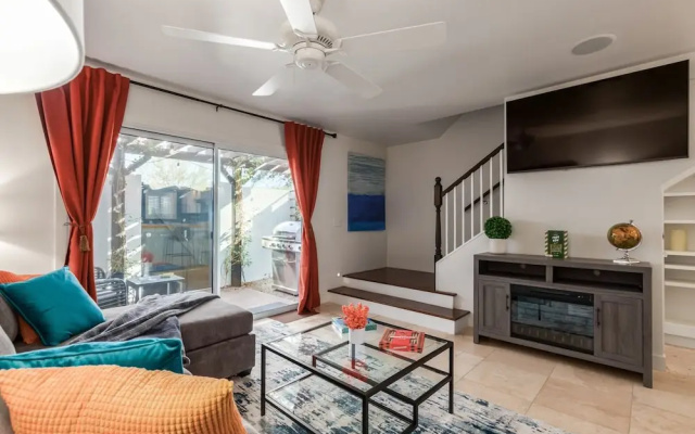 photo 5 of New Listing! Modern Scottsdale Townhouse! Close to Everything! by Redawning