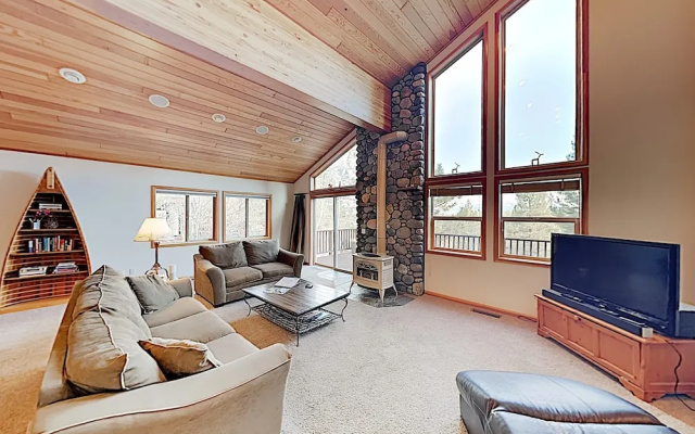 photo 2 of New Listing! Modern Tahoe Donner Getaway 3 Bedroom Home
