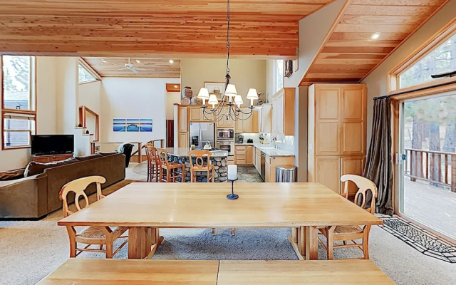 photo 4 of New Listing! Modern Tahoe Donner Getaway 3 Bedroom Home