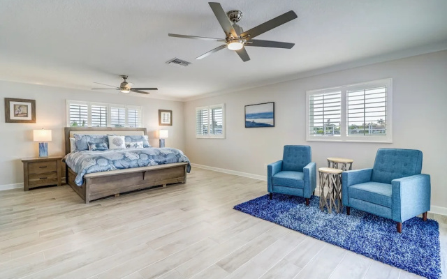 photo 4 of New Listing! Modern W/ Private Pool & Dock 3 Bedroom Home