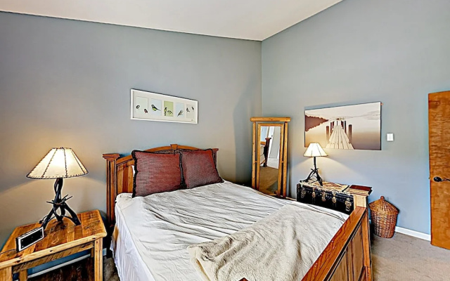 photo 5 of New Listing! Mountain-view Gem W/ Private Hot Tub 4 Bedroom Duplex