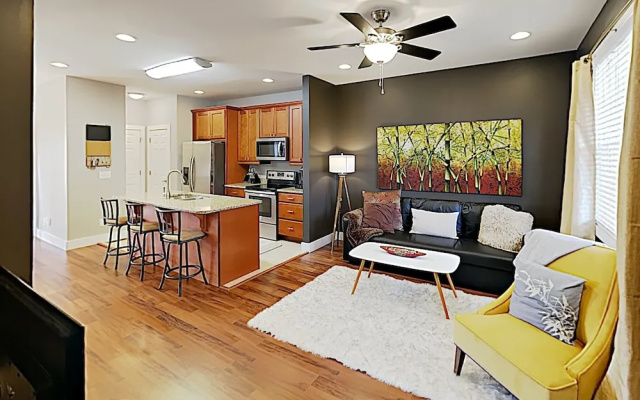 photo 2 of New Listing! New-build , Near Downtown 5 Bedroom Home