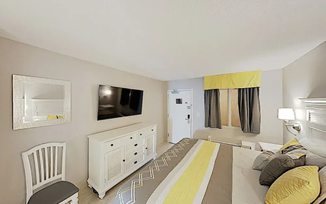 photo 4 of New Listing! Oceanfront Gem: Big Views & 23 Pools 1 Bedroom Condo