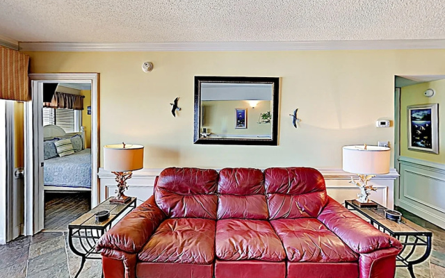 photo 4 of New Listing! Oceanfront Condo W/ Pools & Hot Tubs Condo
