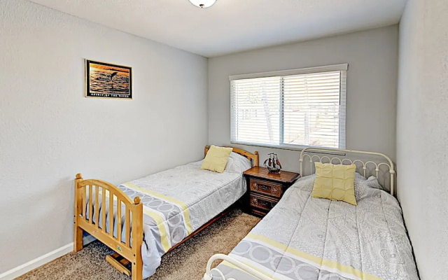photo 5 of New Listing! Oceanside Getaway W/ Pacific Views 5 Bedroom Home