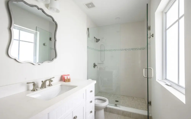 photo 5 of New Listing! Posh Pool Paradise On The Coast 3 Bedroom Home