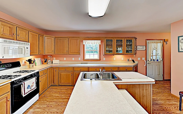 photo 3 of New Listing! Private Country On 20+ Acres 3 Bedroom Home