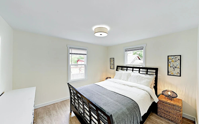 photo 5 of New Listing! Quiet Haven W/ Private Yard & Hot Tub 3 Bedroom Home