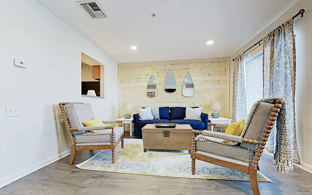 photo 3 of New Listing! Riverfront In Germantown 1 Bedroom Condo
