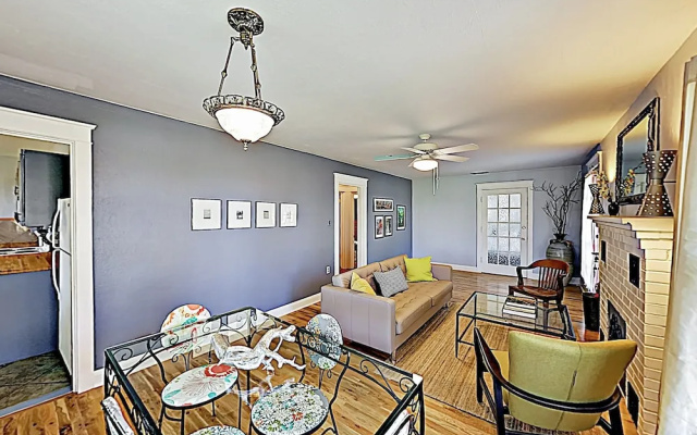 photo 2 of New Listing! Riverside W/ Dazzling Views 3 Bedroom Home