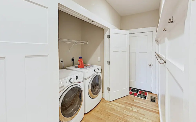 photo 2 of New Listing! Roomy W/ Deck, Near Creamery 4 Bedroom Home