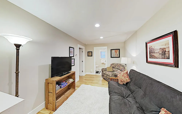 photo 3 of New Listing! Roomy W/ Deck, Near Creamery 4 Bedroom Home