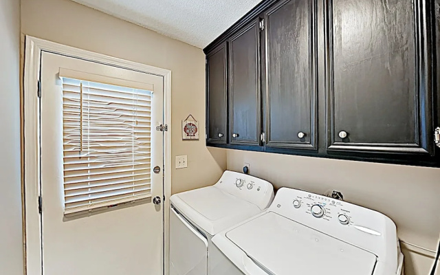 photo 4 of New Listing! Seawalk Condo W/ Pool, Near Beach Condo