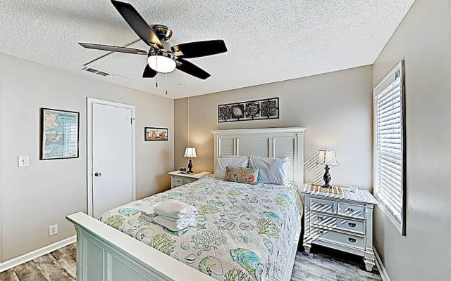 photo 5 of New Listing! Seawalk Condo W/ Pool, Near Beach Condo