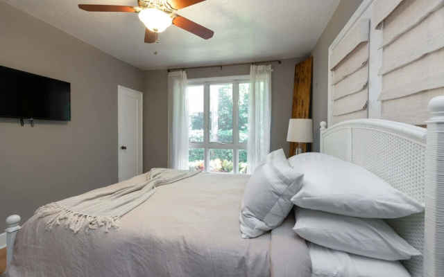 photo 3 of New Listing! Seven Isles Haven W/ Pool & 75 Dock 4 Bedroom Home