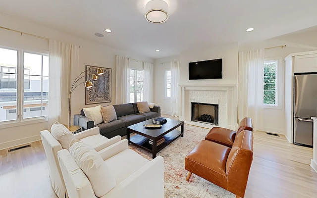photo 3 of New Listing! Stylish All-suite End Unit W/ Garage 3 Bedroom Townhouse