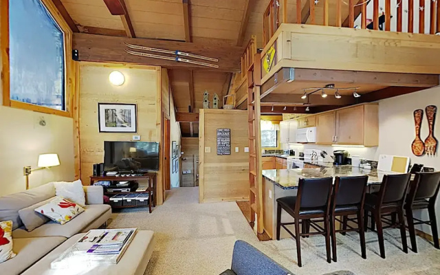 photo 2 of New Listing! Stylish At Northstar Resor 3 Bedroom Condo