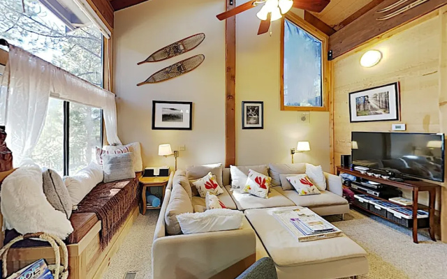 photo 3 of New Listing! Stylish At Northstar Resor 3 Bedroom Condo