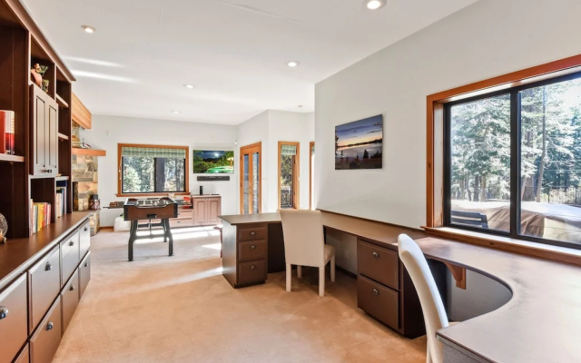photo 2 of New Listing! Sugar Bear Lodge W/ Casita 5 Bedroom Home