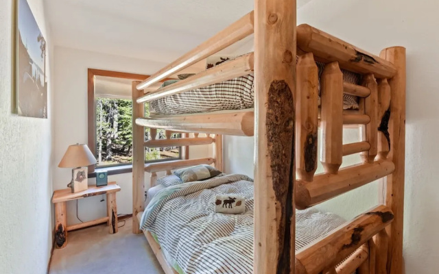 photo 5 of New Listing! Sugar Bear Lodge W/ Hot Tub 4 Bedroom Home