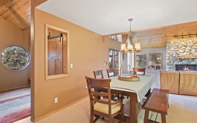photo 5 of New Listing! Tahoe Donner Ski W/ Hot Tub 3 Bedroom Home