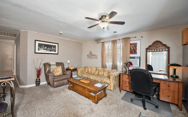 photo 2 of New Listing! Top-floor Gem W/ Outdoor Fireplace 4 Bedroom Duplex