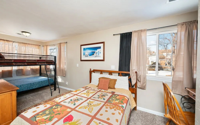 photo 5 of New Listing! Top-floor Gem W/ Outdoor Fireplace 4 Bedroom Duplex