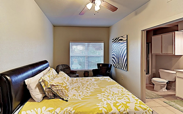 photo 4 of New Listing! Top-floor Perch W/ Pools - Near Beach 3 Bedroom Condo