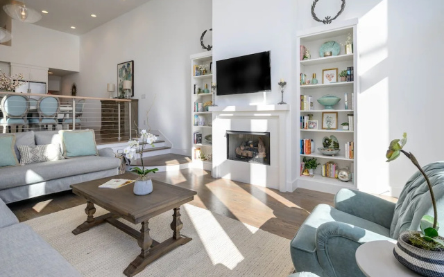 photo 3 of New Listing! Ultra-posh West End Townhome 4 Bedroom Townhouse