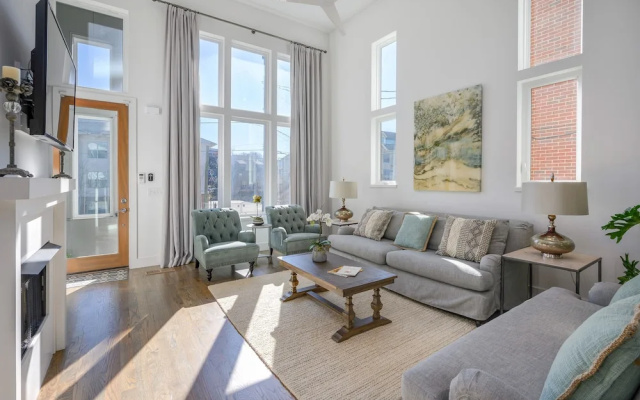 photo 4 of New Listing! Ultra-posh West End Townhome 4 Bedroom Townhouse