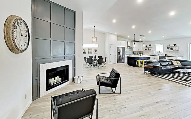 photo 2 of New Listing! Upscale Gem W/ Great Central Location Home