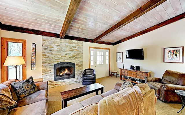 photo 3 of New Listing! Vail Valley Escape, Shuttle To Slopes 3 Bedroom Townhouse