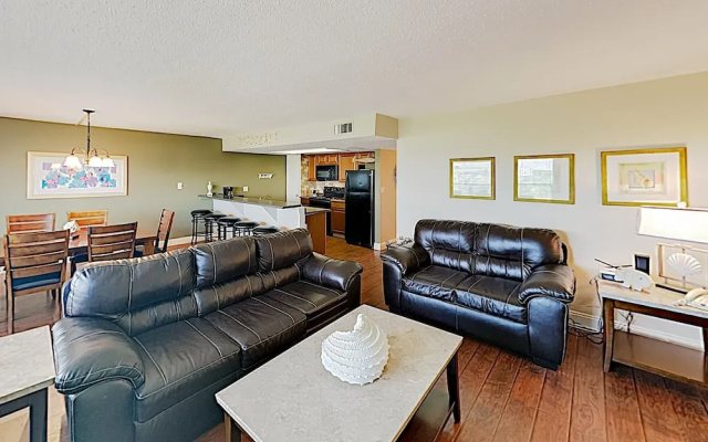 photo 2 of New Listing! Walkable Beachside W/ Pool 3 Bedroom Condo