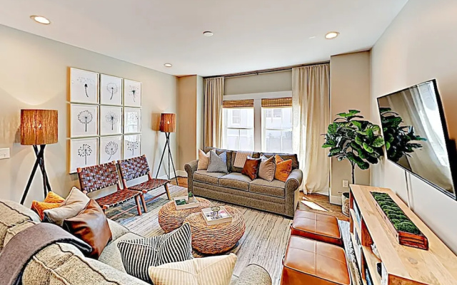 photo 4 of New Listing! Weaver: A Modern Lake Louise Gem 4 Bedroom Home